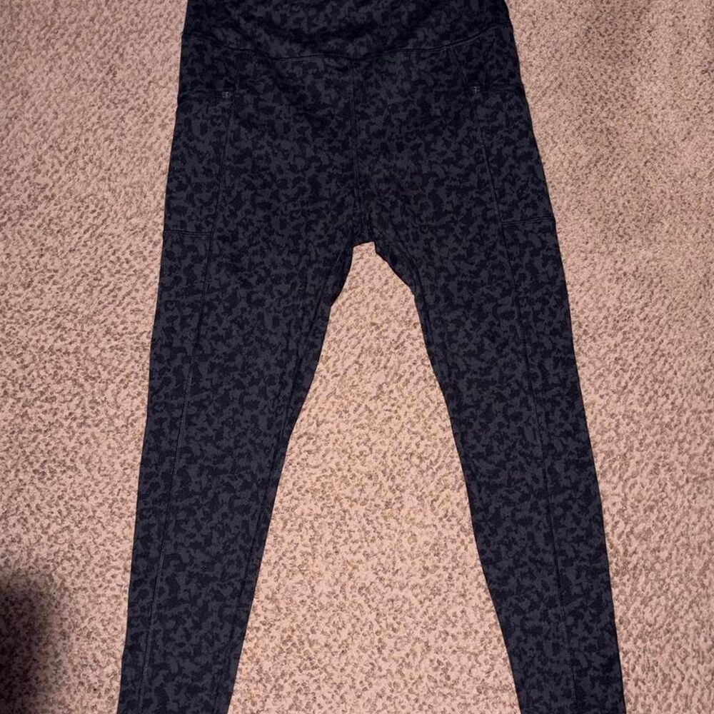 Maurices Women's Black and Grey Leggings